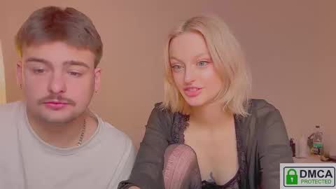 Snapshot of your_molly_mark chatting on December 1, 2025, 4:45 pm your_molly_mark online show from December 1, 2025, 4:45 pm