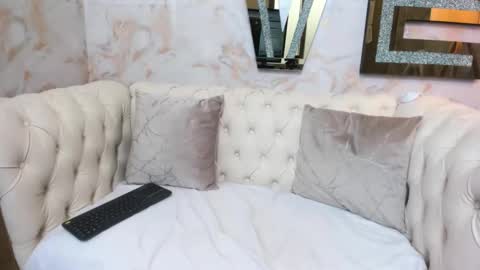 Snapshot of your_naughtyangel chatting on November 6, 2025, 8:10 pm Evelin online show from November 6, 2025, 8:10 pm