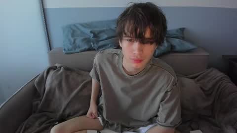 your_shy_guy online show from July 3, 2026, 6:09 am