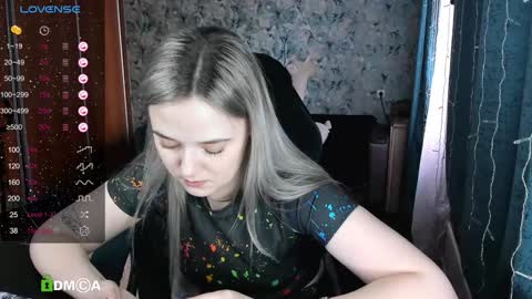 Snapshot of your_small_bunny chatting on February 7, 2025, 5:20 am Molly online show from February 7, 2025, 5:20 am