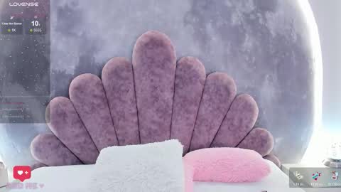 Zoe  online show from March 15, 2026, 4:29 am