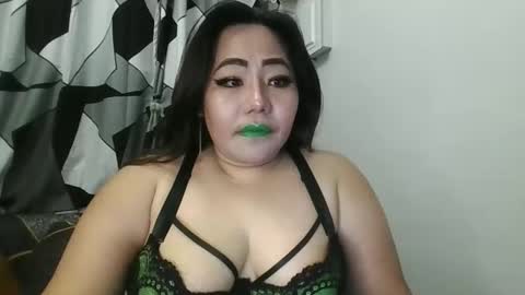 Snapshot of your_unmarriedwife chatting on November 11, 2025, 9:53 am your_unmarriedwife online show from November 11, 2025, 9:53 am