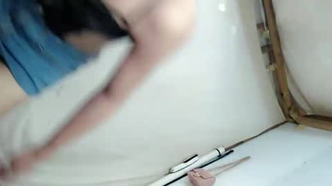 Angel online show from November 17, 2025, 4:40 am