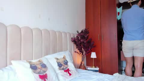 Snapshot of yourboynextdoor1 chatting on October 19, 2025, 3:01 pm YOURBOYNEXTDOOR online show from October 19, 2025, 3:01 pm