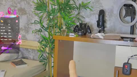 Snapshot of yourburnwish chatting on November 2, 2025, 8:11 pm Anna online show from November 2, 2025, 8:11 pm