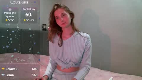 Snapshot of yourcreamyister chatting on January 2, 2025, 11:27 pm creamysister online show from January 2, 2025, 11:27 pm
