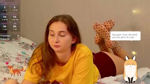 Snapshot of yourcreamyister chatting on October 18, 2025, 11:33 am creamysister online show from October 18, 2025, 11:33 am