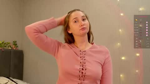 Snapshot of yourcreamyister chatting on November 7, 2025, 9:53 am creamysister online show from November 7, 2025, 9:53 am