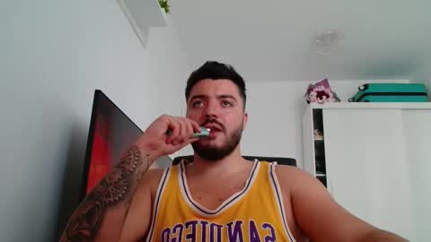 Snapshot of yourcrush000 chatting on October 11, 2025, 8:24 am Crush online show from October 11, 2025, 8:24 am