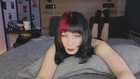 Snapshot of yourcutiegoth chatting on May 15, 2026, 11:34 pm Vasilisa online show from May 15, 2026, 11:34 pm