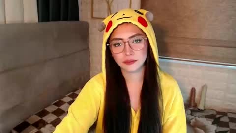 Snapshot of yourdevilsweettsx chatting on January 7, 2025, 6:48 am JEN online show from January 7, 2025, 6:48 am