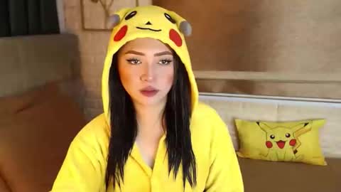 Snapshot of yourdevilsweettsx chatting on September 12, 2025, 8:36 am JEN online show from September 12, 2025, 8:36 am