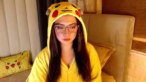 JEN  online show from April 5, 2026, 2:03 pm