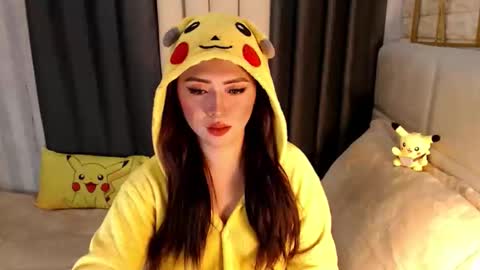 JEN  online show from April 18, 2026, 10:52 am