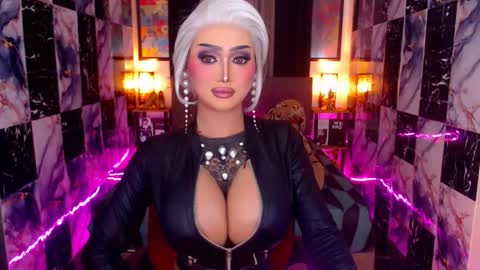 Kath Harper online show from November 11, 2025, 10:32 pm