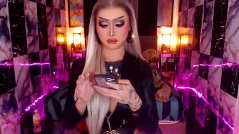 Kath Harper online show from December 4, 2025, 1:59 am