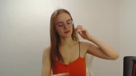 Lana online show from November 22, 2025, 6:18 pm