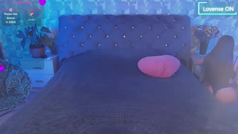 Snapshot of yourfantasywild chatting on October 1, 2025, 6:52 am Sue online show from October 1, 2025, 6:52 am