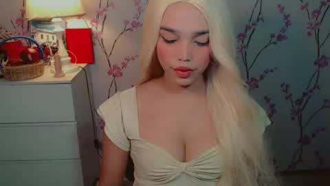 maureen love you online show from October 11, 2025, 2:44 am