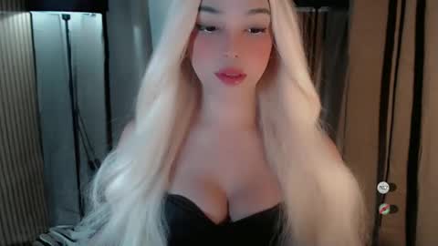 maureen love you online show from October 25, 2025, 6:57 pm