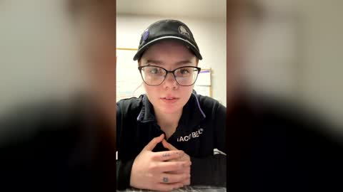 yourfavoriteshorty online show from February 24, 2026, 4:32 am