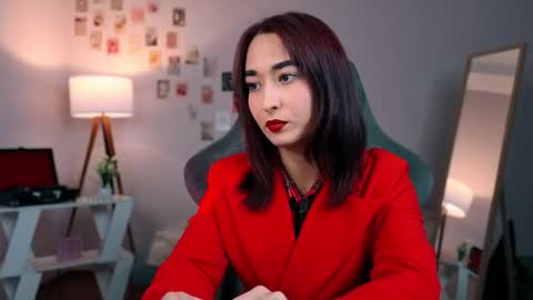 Snapshot of yourfitoviolett chatting on September 17, 2025, 11:56 am violett online show from September 17, 2025, 11:56 am