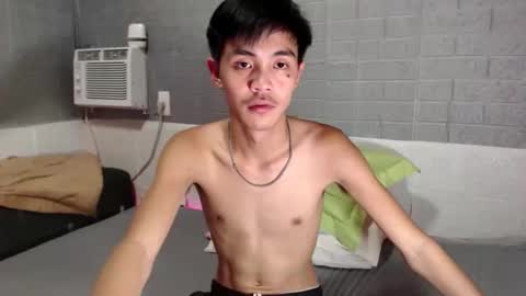 Snapshot of yourguy_josh23 chatting on April 19, 2026, 7:07 am Josh online show from April 19, 2026, 7:07 am