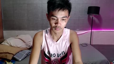 Snapshot of yourguy_josh23 chatting on May 10, 2026, 5:45 am Josh online show from May 10, 2026, 5:45 am