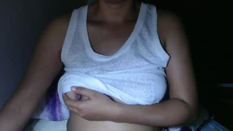 yourhotboobies23 online show from February 23, 2025, 11:47 pm