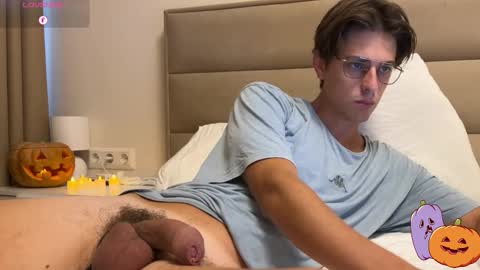 Chris online show from October 30, 2025, 6:48 am