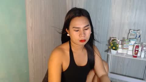 Mauie  online show from December 17, 2025, 11:00 pm