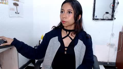 Snapshot of yourlittle_cherry chatting on February 9, 2025, 10:43 pm Cherry online show from February 9, 2025, 10:43 pm