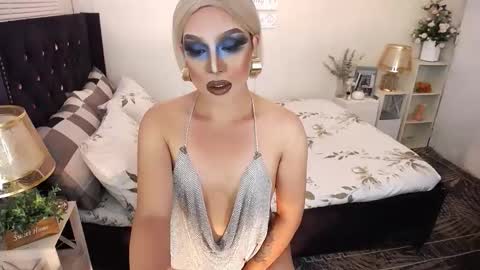 --               online show from November 15, 2025, 3:15 am