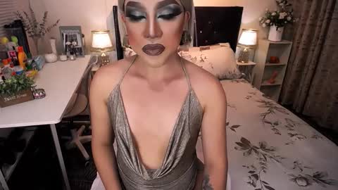 --               online show from December 17, 2025, 3:23 am