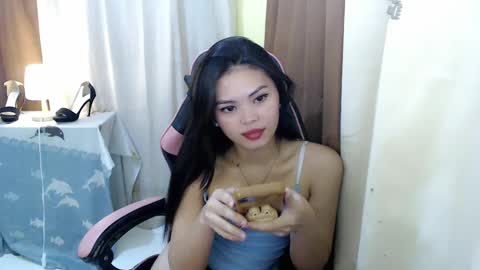 your lovely Dina online show from February 20, 2025, 3:56 am