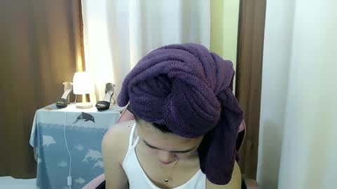 your lovely Dina online show from October 1, 2025, 2:06 am