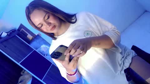 Snapshot of yourlovingpearl chatting on October 15, 2025, 4:23 am PEARL online show from October 15, 2025, 4:23 am