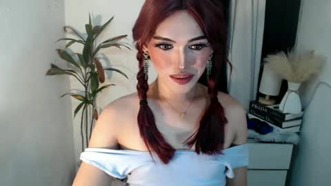 TIFFANY SUCKING QUEEN online show from June 16, 2026, 2:36 am