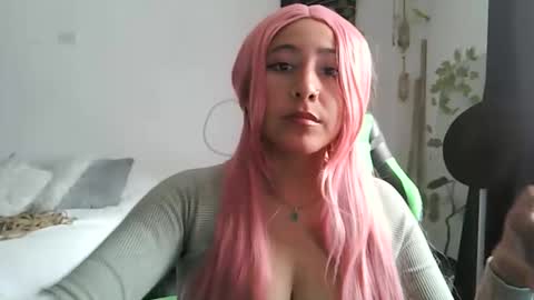 Serena online show from November 26, 2025, 7:37 pm