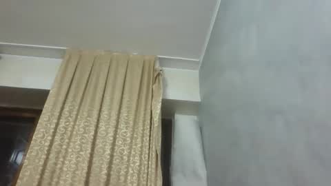 yourprincess09 online show from October 19, 2025, 8:42 pm