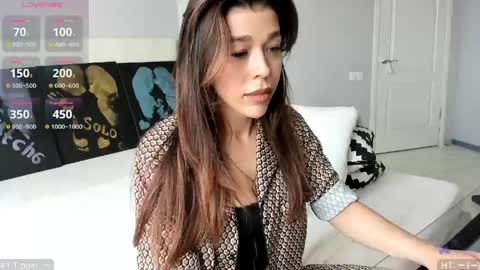 yoursoul_mila online show from May 16, 2026, 9:50 am