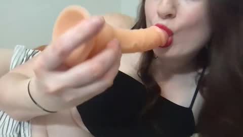 YoursTrulyBella online show from March 11, 2026, 3:56 am