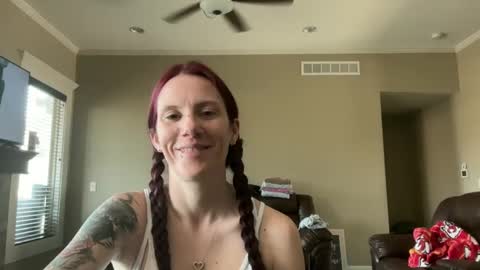 Snapshot of yourstrulylivy chatting on March 12, 2025, 6:33 pm yourstrulylivy online show from March 12, 2025, 6:33 pm