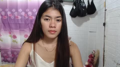 Snapshot of yoursweet_asian20 chatting on January 28, 2025, 1:50 am Maddie online show from January 28, 2025, 1:50 am