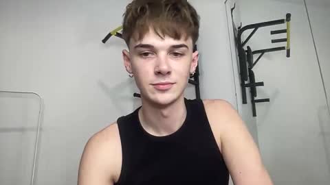 yoursweetyguy online show from December 5, 2025, 6:48 pm