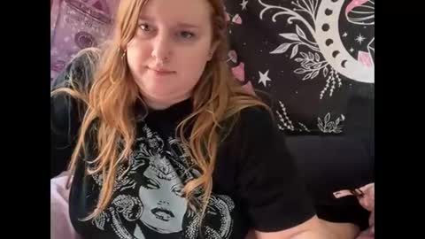 yourthickgingergoddess online show from November 4, 2025, 4:06 pm