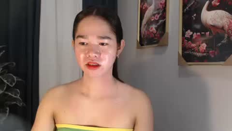 yourtinybunny online show from September 13, 2025, 1:33 pm