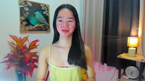 yourtinybunny online show from April 11, 2026, 11:14 am