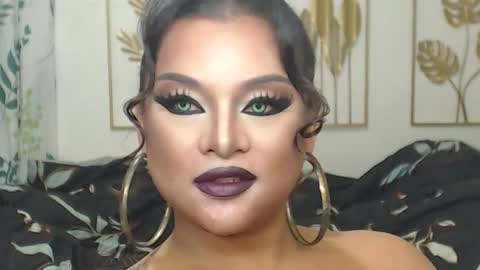 Snapshot of yourtrannyqueenxxx chatting on October 29, 2025, 10:33 pm Anastacia Grey online show from October 29, 2025, 10:33 pm