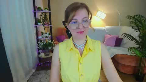 Snapshot of youruniverser chatting on September 18, 2025, 4:36 am Alice online show from September 18, 2025, 4:36 am